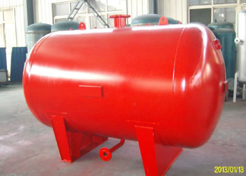 臥式儲(chǔ)氣罐